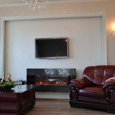 Hotel Aquarius Чорноморськ Екстер'єр фото