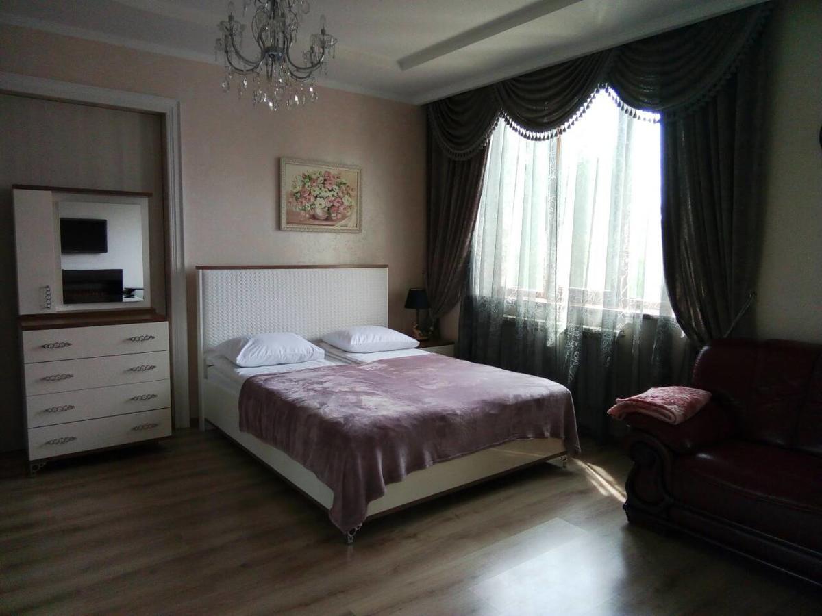 Hotel Aquarius Чорноморськ Екстер'єр фото