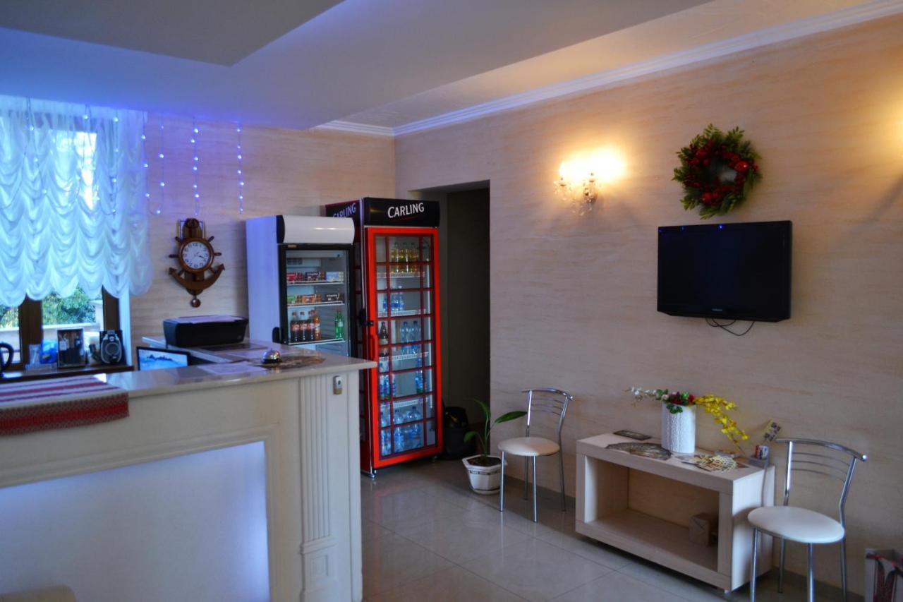 Hotel Aquarius Чорноморськ Екстер'єр фото