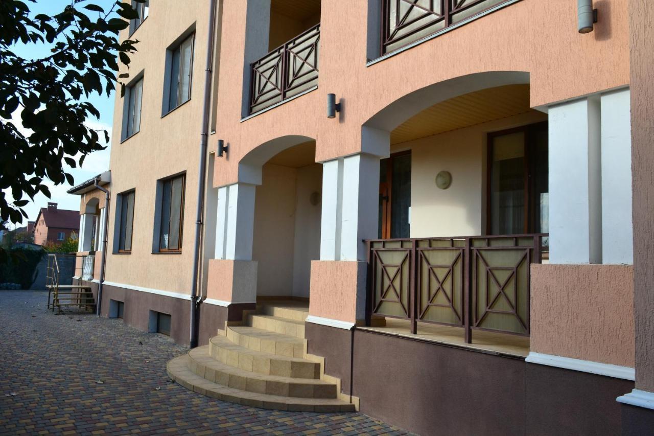 Hotel Aquarius Чорноморськ Екстер'єр фото